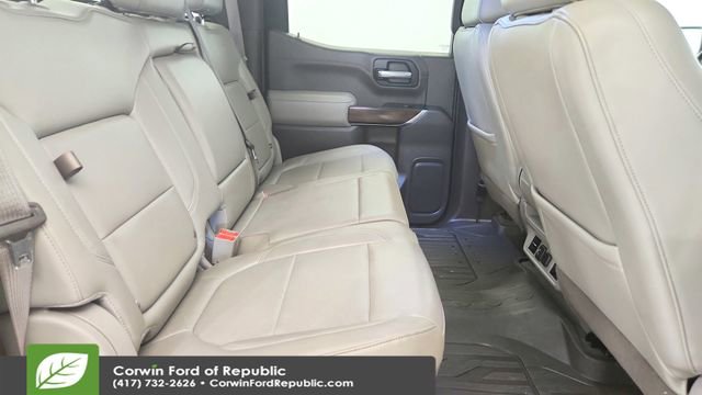 Used 2019 GMC Sierra 1500 SLT w/ X31 Off-Road Package AWD/4WD image 21