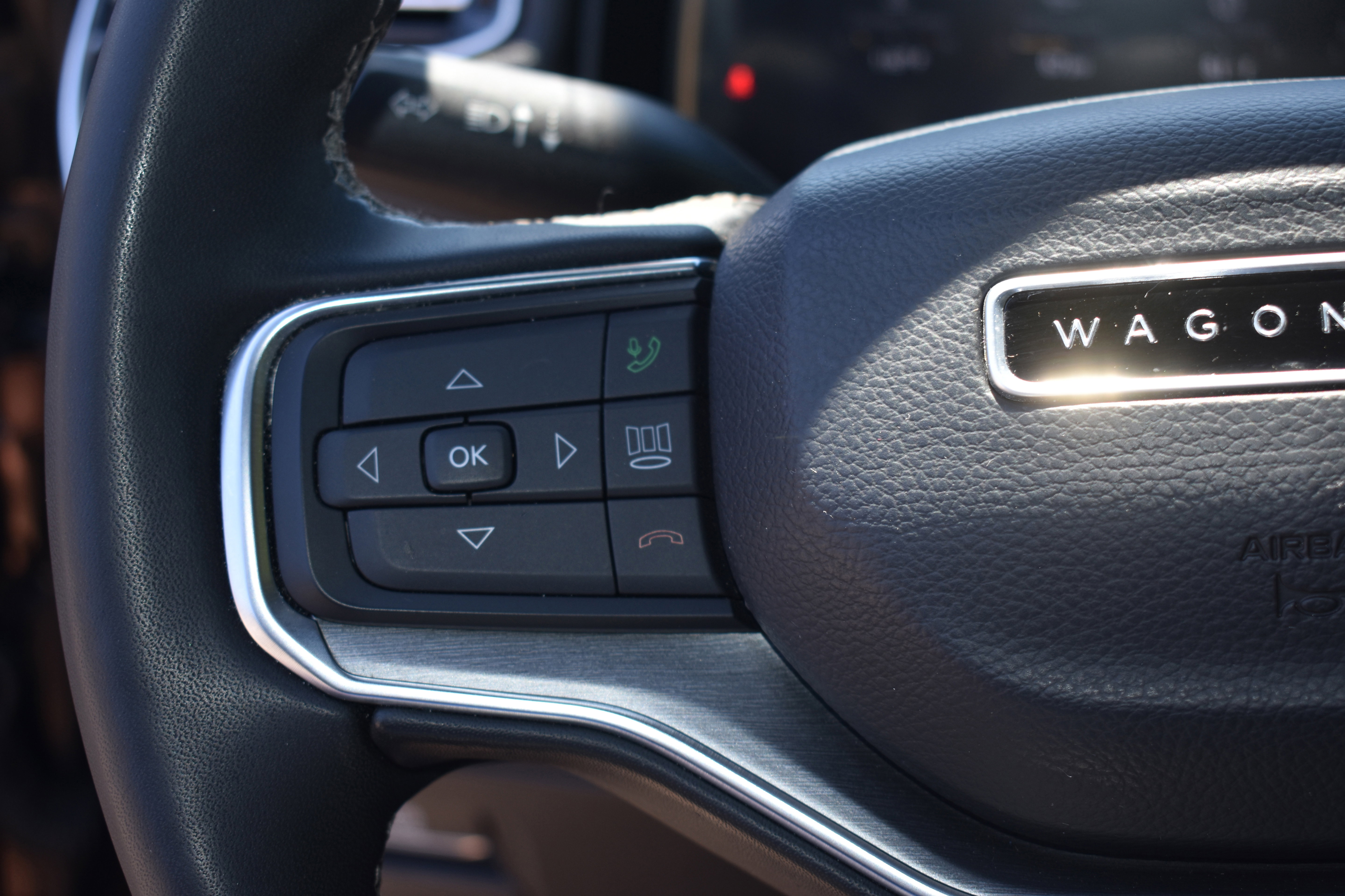 Used 2024 Jeep Wagoneer Series II AWD/4WD image 15