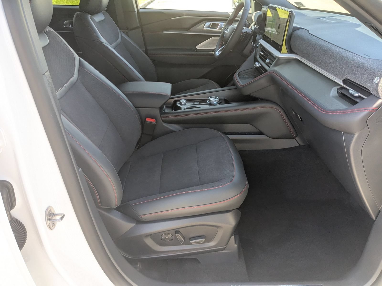 New 2026 Ford Explorer ST w/ Sun And Sound Package AWD/4WD image 40