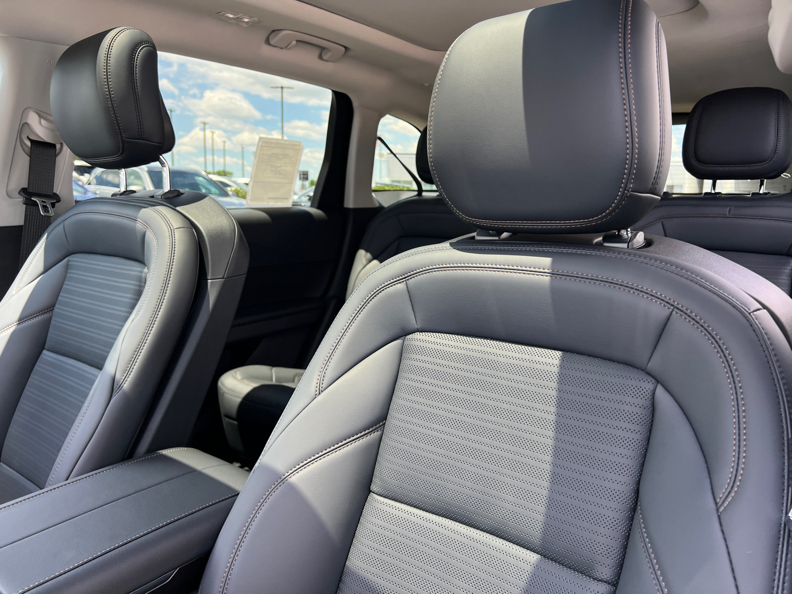 New 2026 Lincoln Nautilus Reserve w/ Jet Appearance Package AWD/4WD image 21