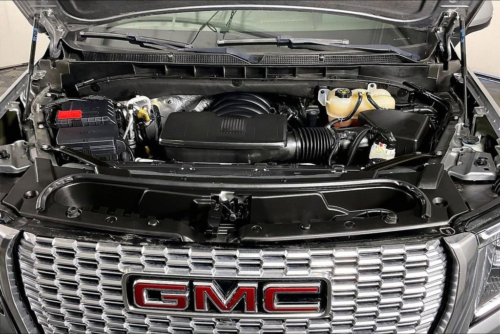 Used 2023 GMC Yukon Denali image 13