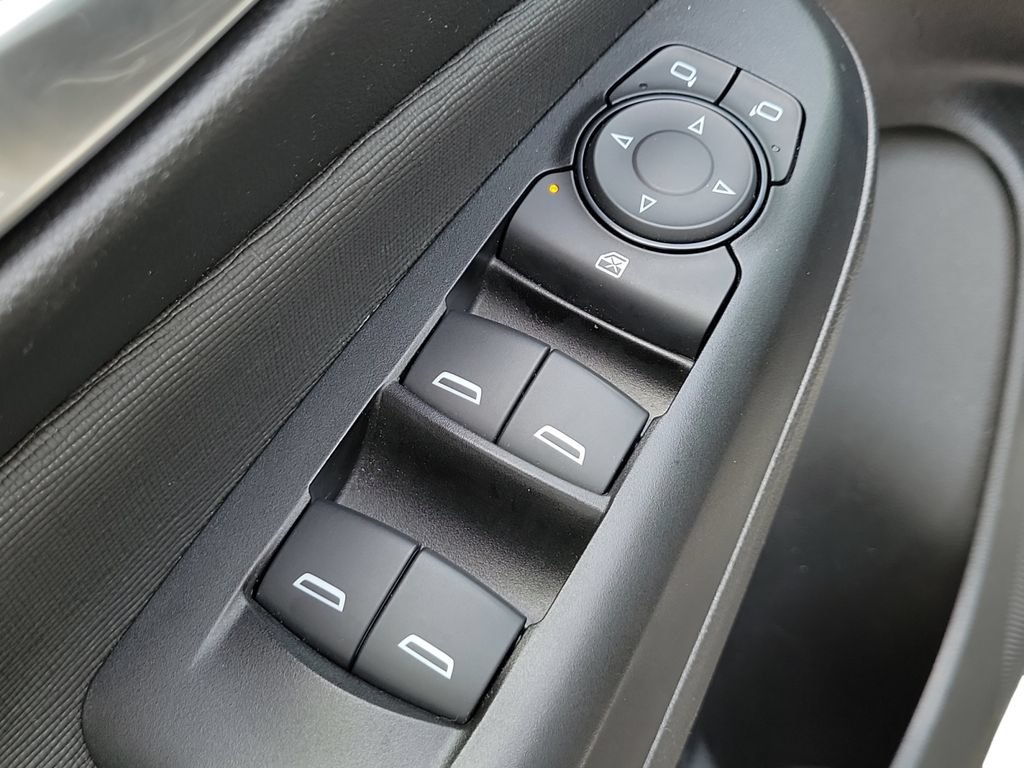 Used 2025 Buick Envista Preferred FWD image 23