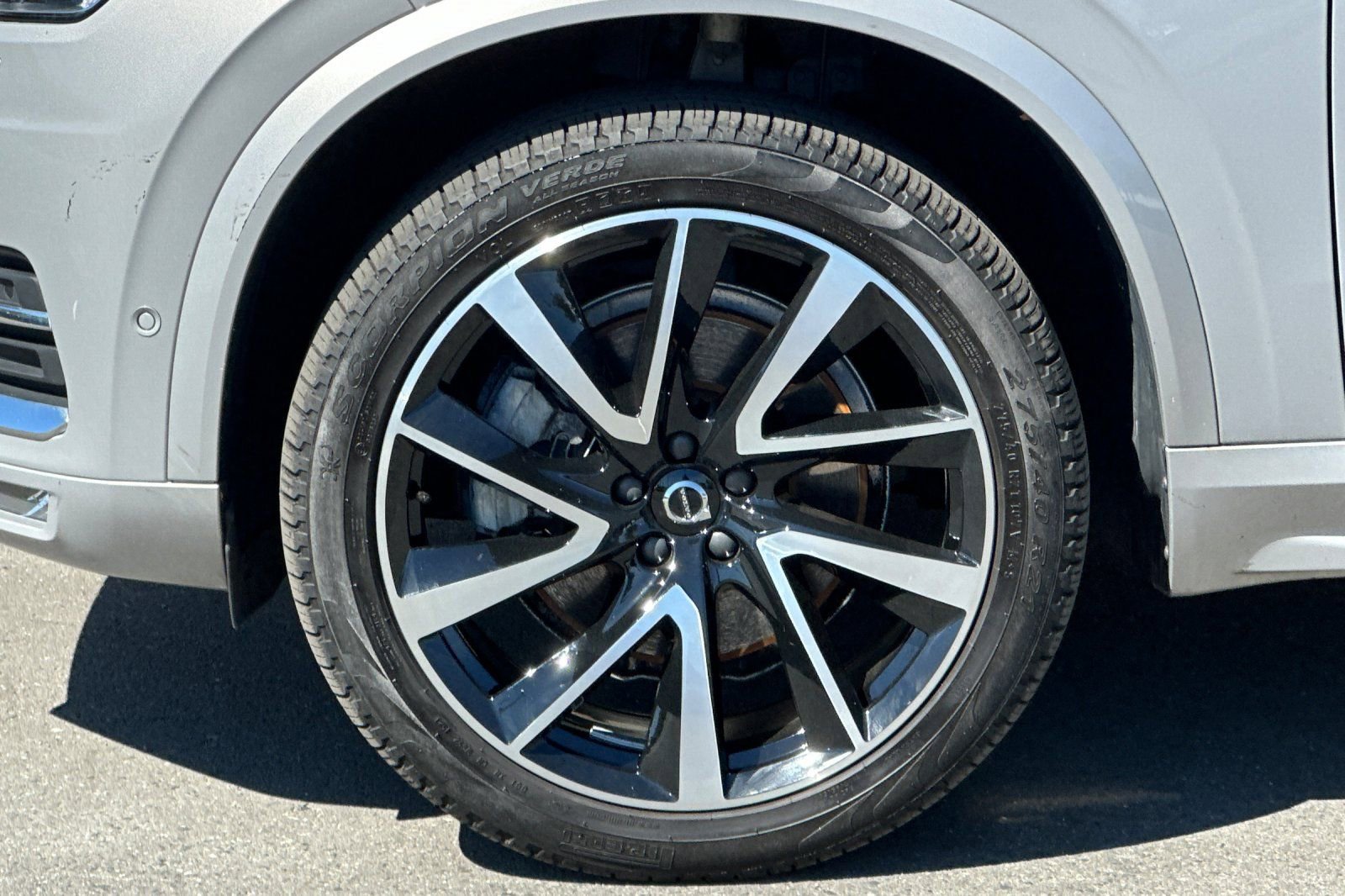 Certified 2024 Volvo XC90 B6 Plus AWD/4WD image 12