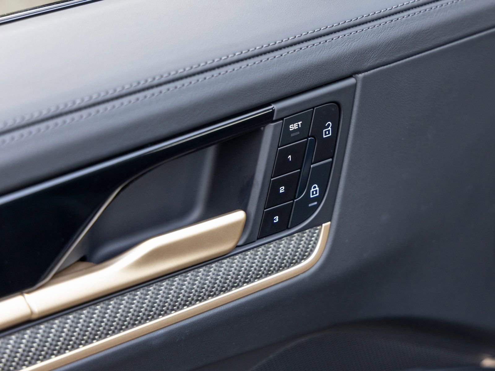 Certified 2025 Porsche Cayenne GTS image 25