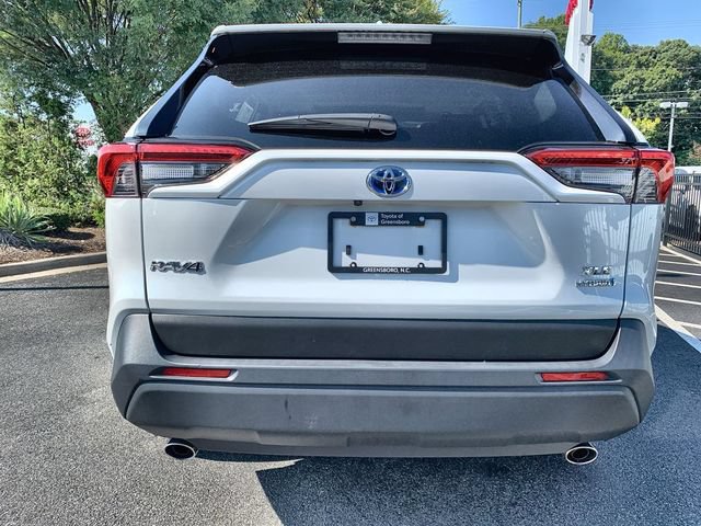 Used 2023 Toyota RAV4 XLE Premium AWD/4WD image 7