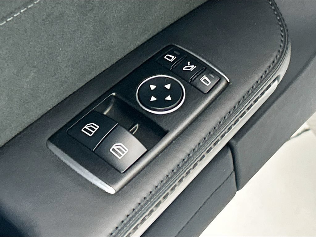 Used 2020 Mercedes-Benz AMG GT R image 20