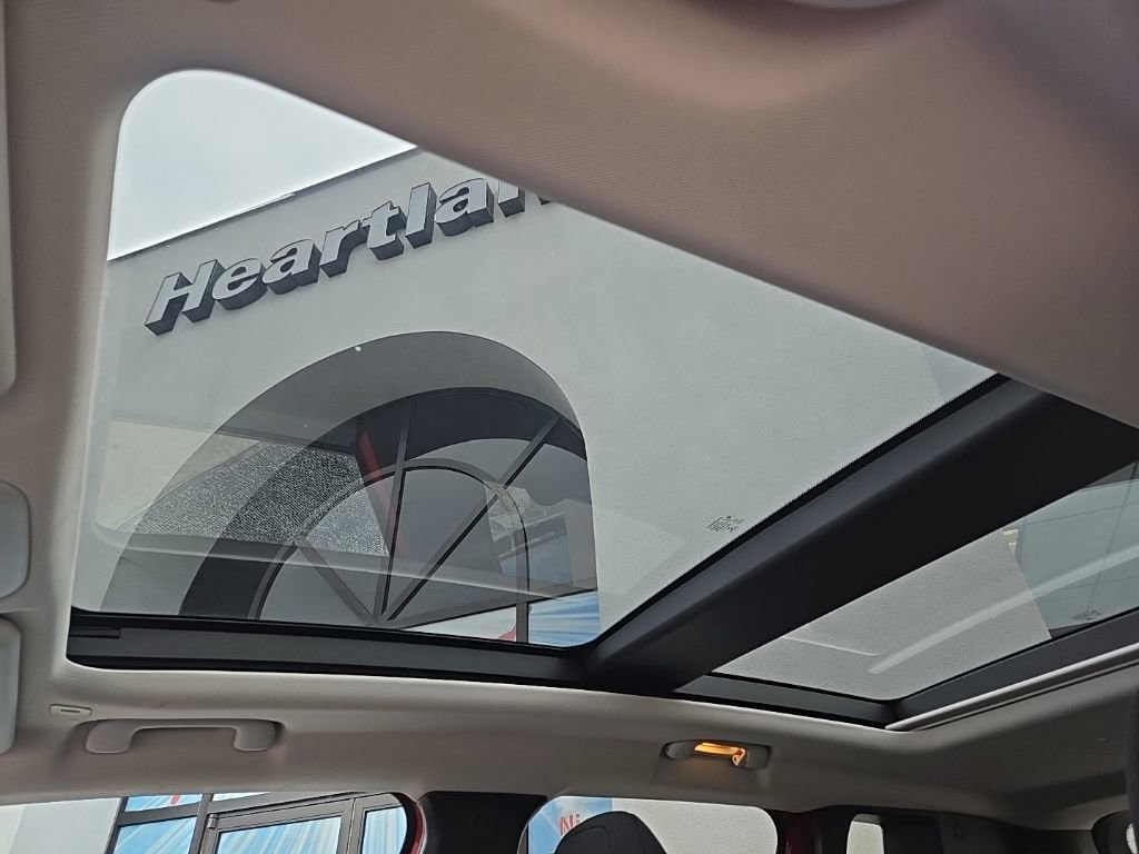 Used 2022 Jeep Renegade Latitude w/ Sun/Sound Group image 70