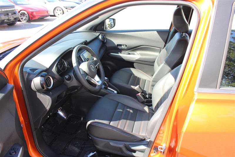 Used 2019 Nissan Kicks SR w/ SR Premium Package FWD image 8