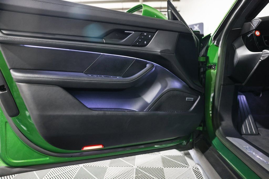 Used 2023 Porsche Taycan 4S image 30