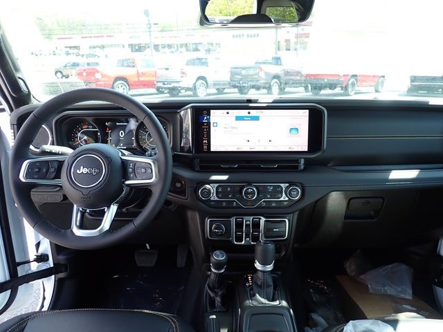 New 2026 Jeep Wrangler Unlimited Sahara AWD/4WD image 14