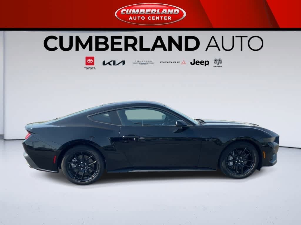 Used 2025 Ford Mustang GT RWD image 9