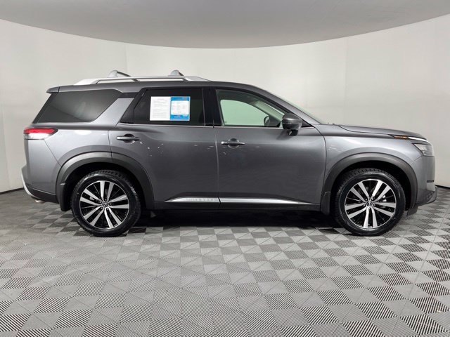 Used 2025 Nissan Pathfinder Platinum w/ Cargo Package FWD image 12