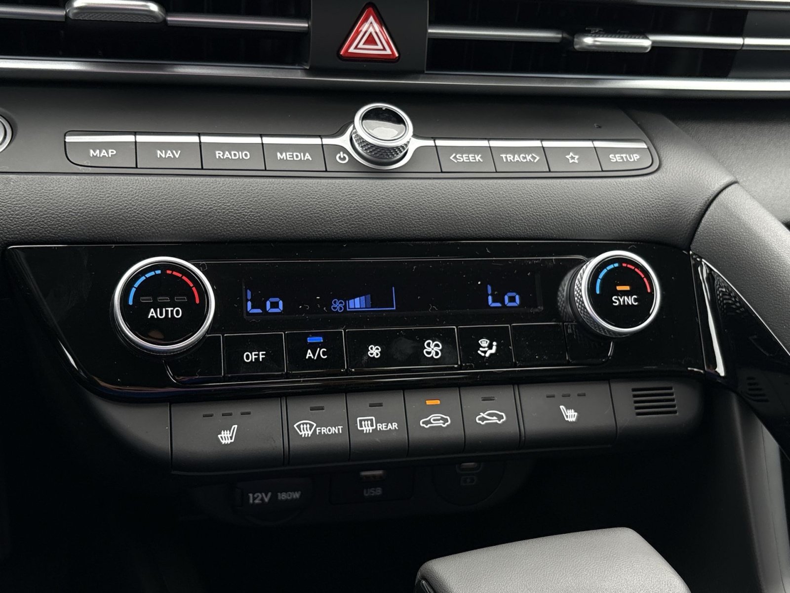 New 2026 Hyundai Elantra Limited FWD image 21