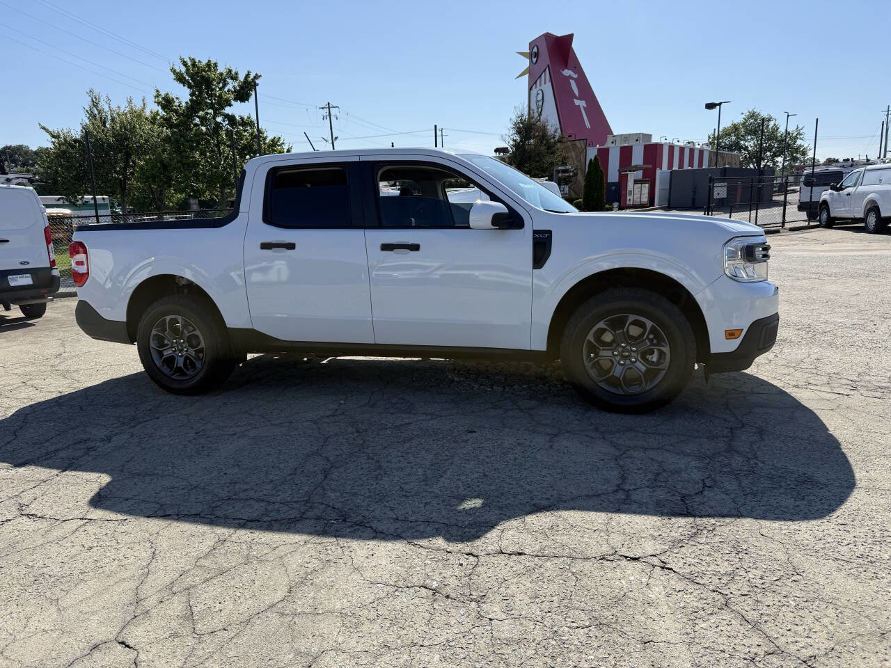 Used 2022 Ford Maverick XLT w/ XLT Luxury Package FWD image 2