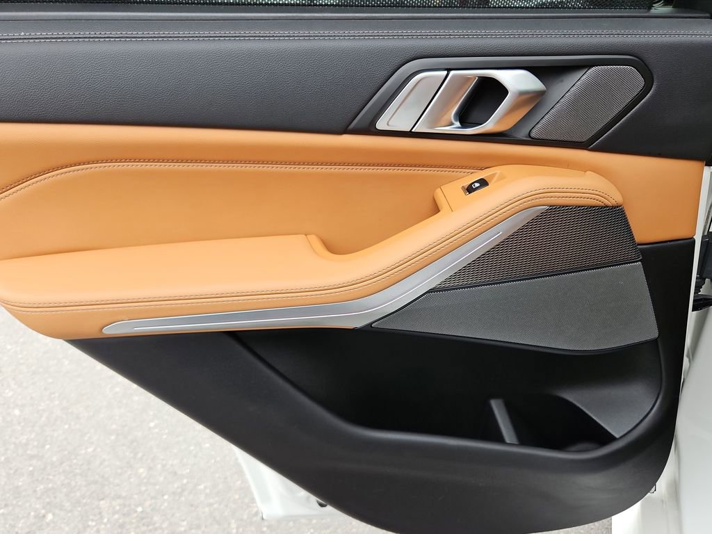 Used 2023 BMW X5 xDrive40i w/ Executive Package image 35