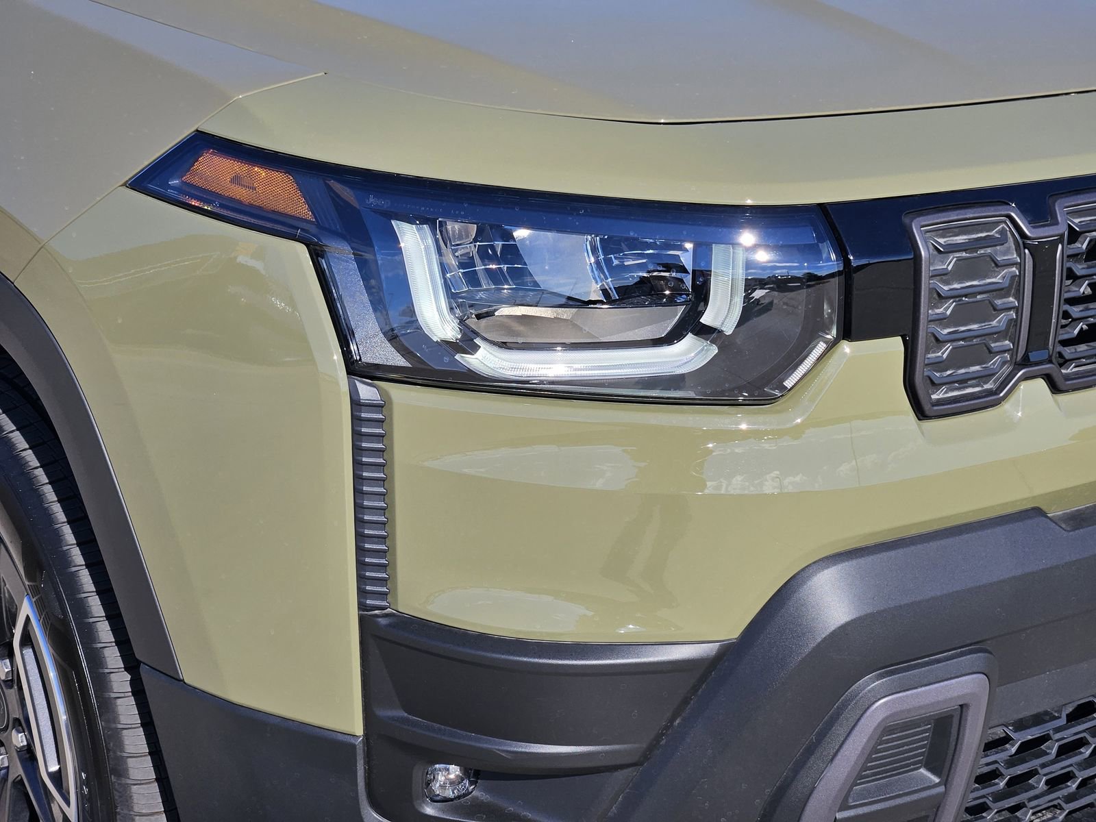 New 2026 Jeep Cherokee Laredo image 9