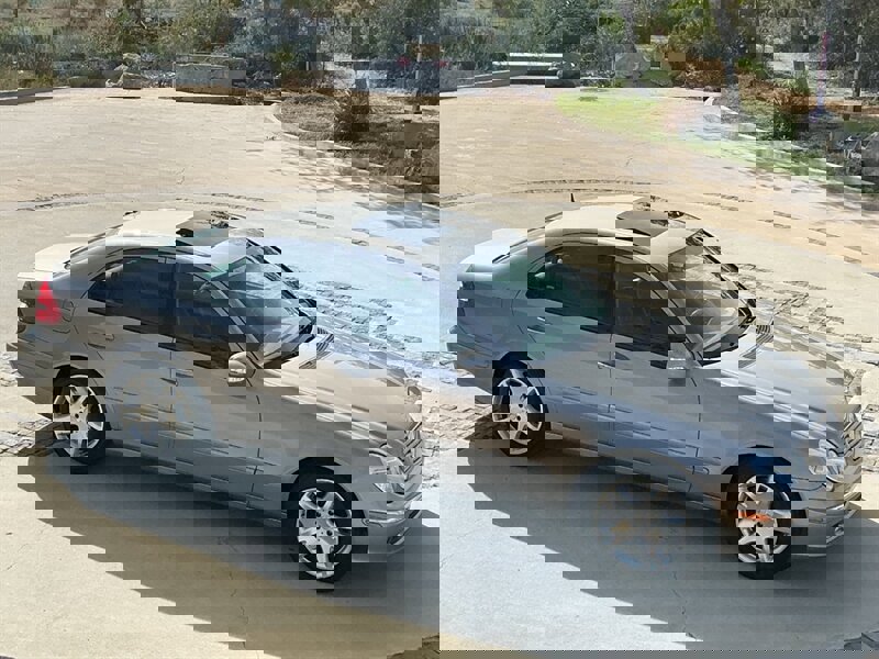 Used 2003 Mercedes-Benz E 500 Sedan image 18