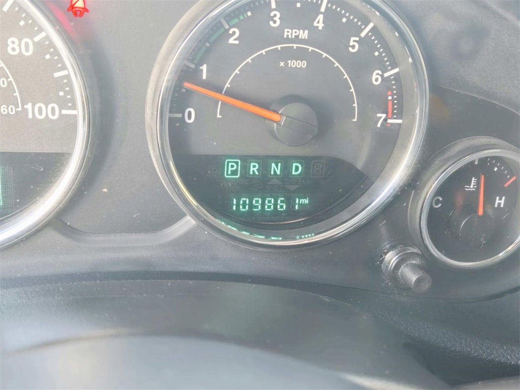 Used 2017 Jeep Wrangler Sahara w/ Connectivity Group image 29