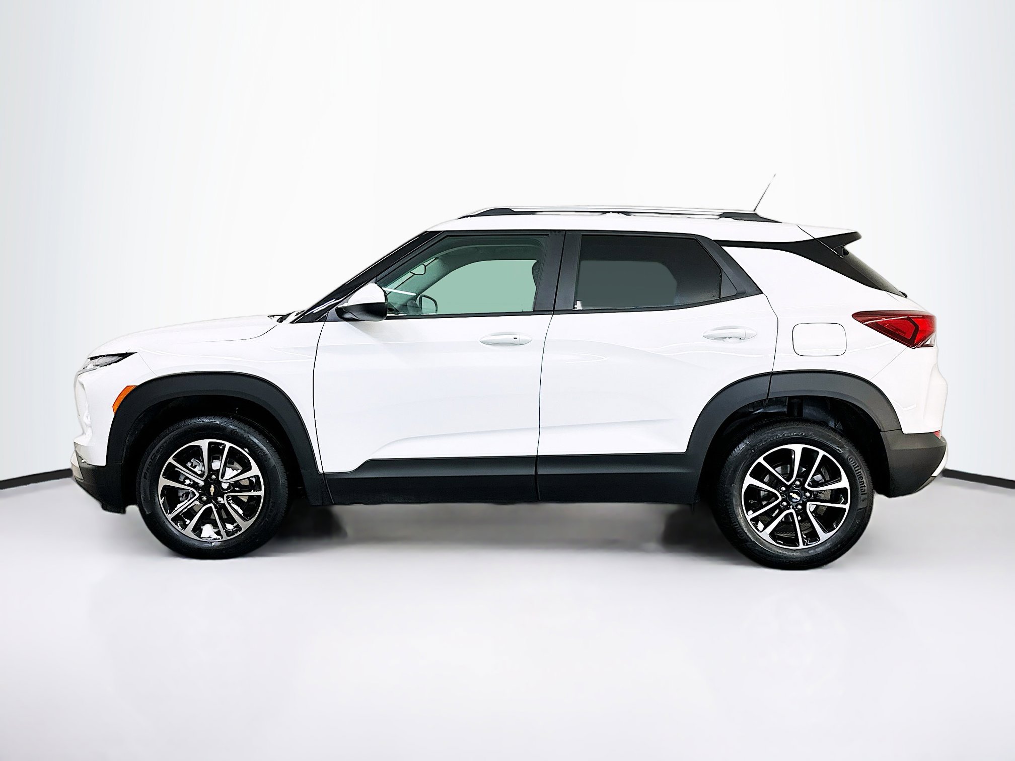 Used 2025 Chevrolet TrailBlazer LT image 4