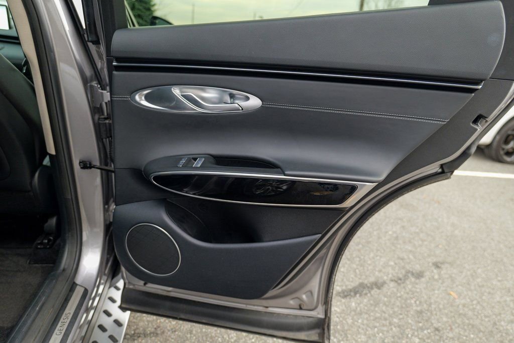 Used 2025 Genesis GV70 2.5T image 33