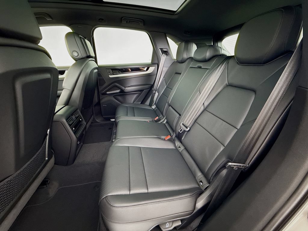 New 2026 Porsche Cayenne AWD/4WD image 23