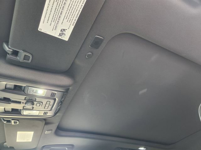 Used 2021 GMC Yukon Denali w/ Denali Ultimate Package image 19