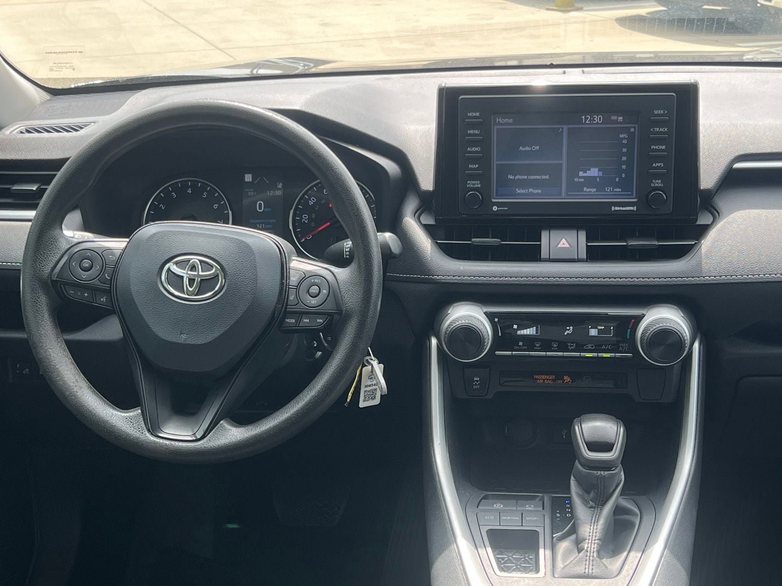 Used 2022 Toyota RAV4 LE FWD image 19