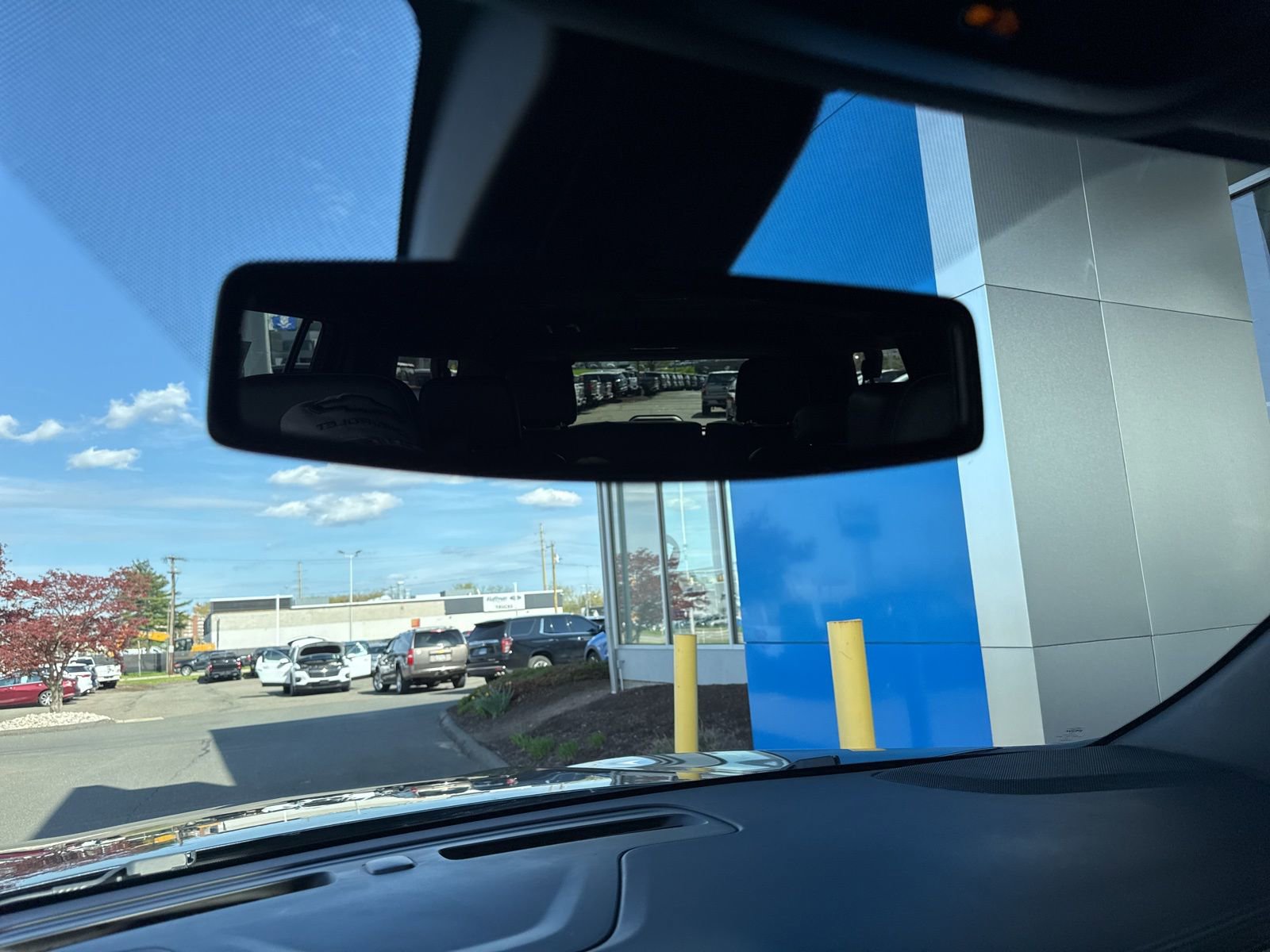 Used 2021 Chevrolet Suburban LT w/ Rear Media and Nav Package AWD/4WD image 33