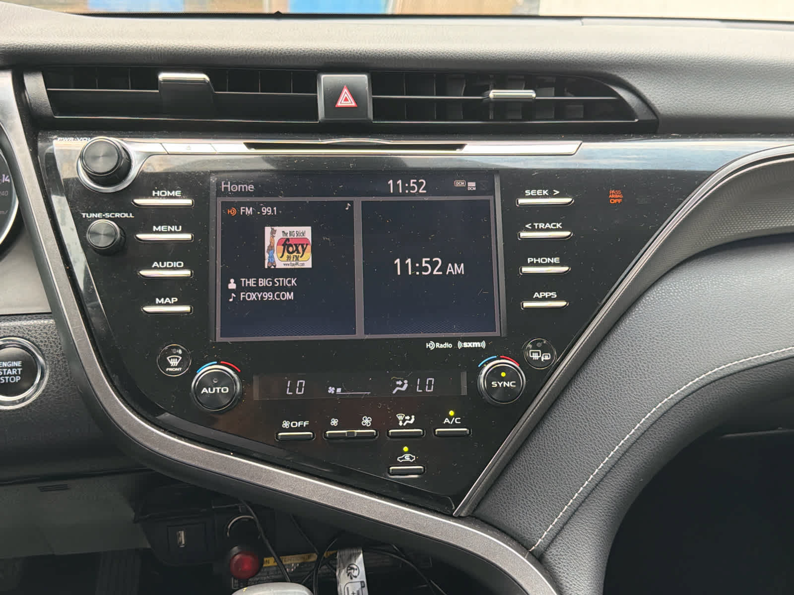 Used 2020 Toyota Camry XSE FWD image 28