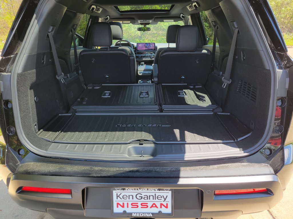 New 2026 Nissan Pathfinder Rock Creek w/ Rock Creek Premium Package AWD/4WD image 15