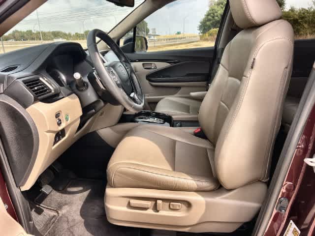 Used 2017 Honda Pilot Touring image 11