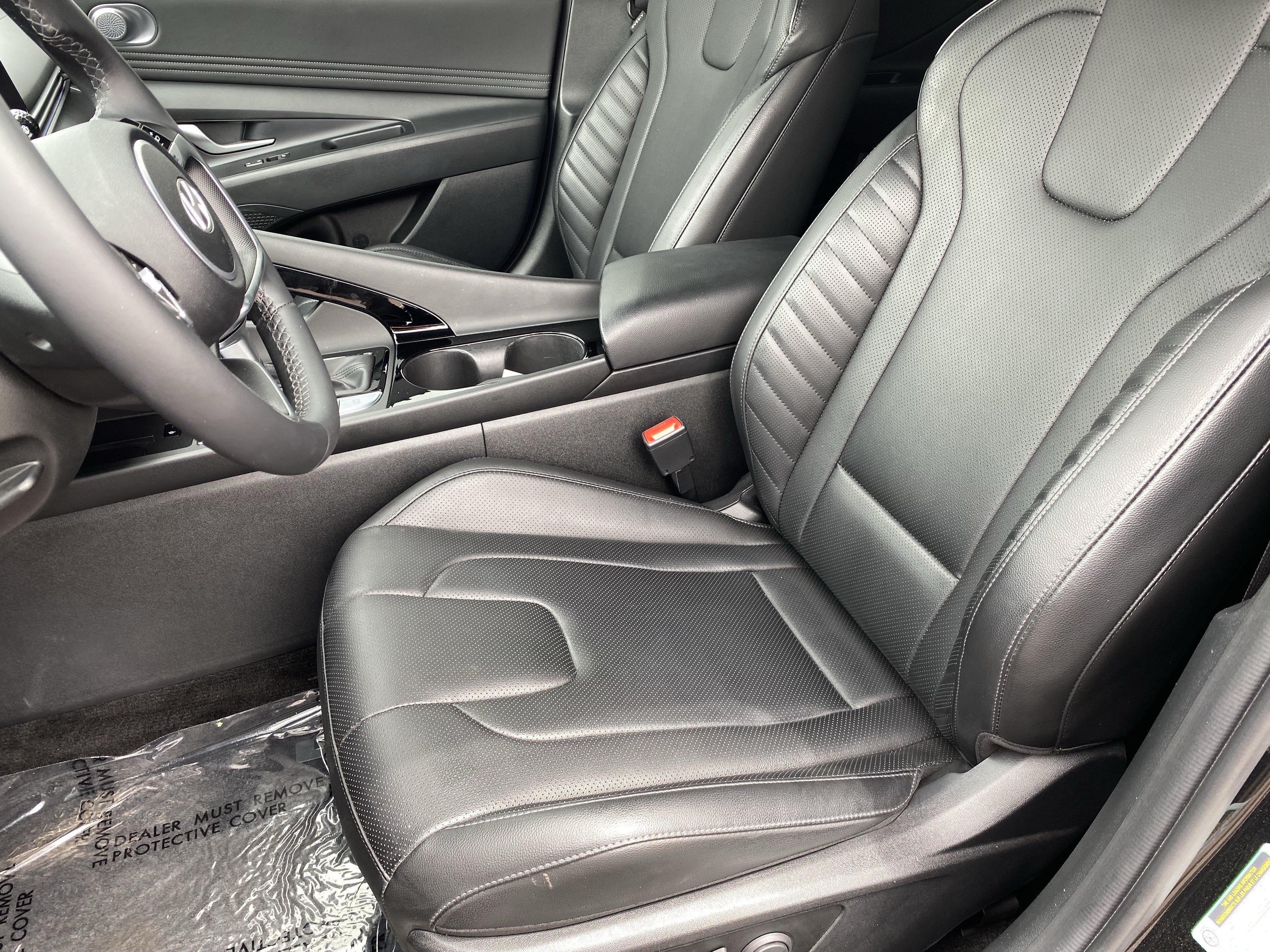 Certified 2024 Hyundai Elantra Limited FWD image 15