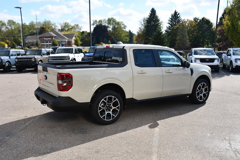 New 2025 Ford Maverick Lariat image 7