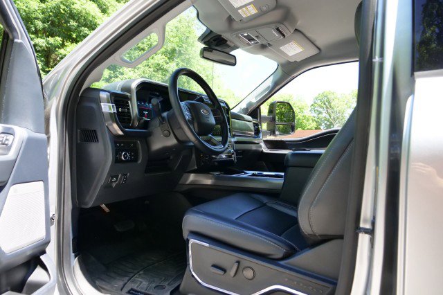 Used 2024 Ford F250 Lariat w/ Sport Appearance Package AWD/4WD image 27