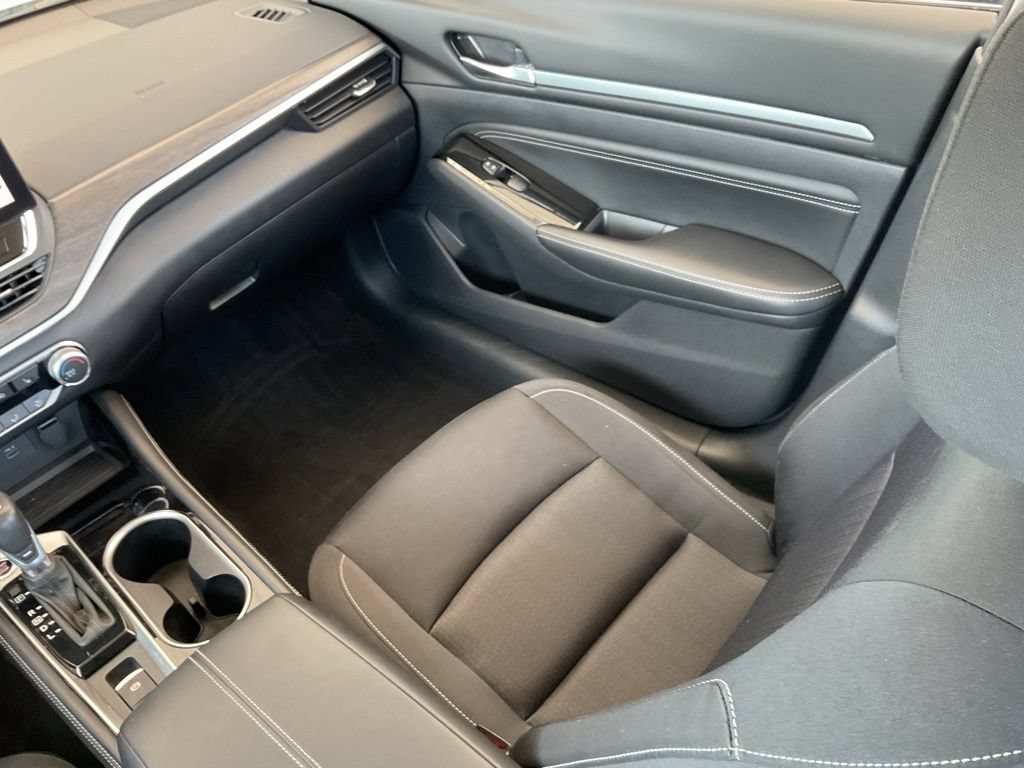 Used 2023 Nissan Altima 2.5 SV w/ SV Premium Package AWD/4WD image 18