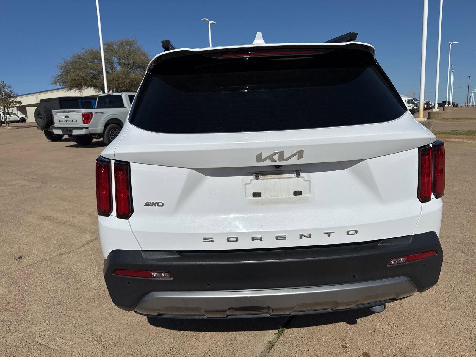 Used 2022 Kia Sorento SX Prestige w/ Rust Color Package image 6