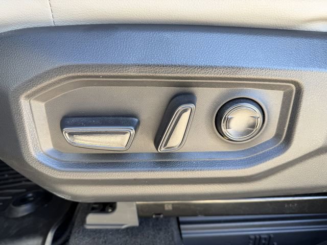 Used 2025 Toyota Tundra Limited image 29