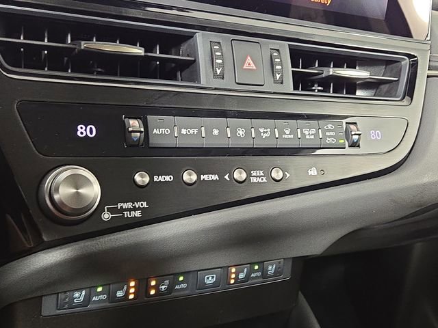 New 2025 Lexus ES 300h w/ Luxury Package image 20