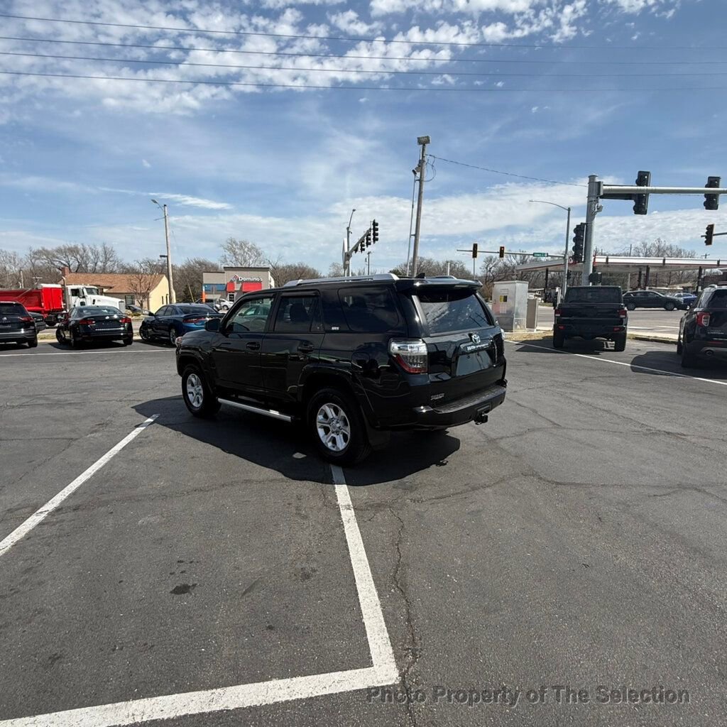 Used 2016 Toyota 4Runner SR5 image 10