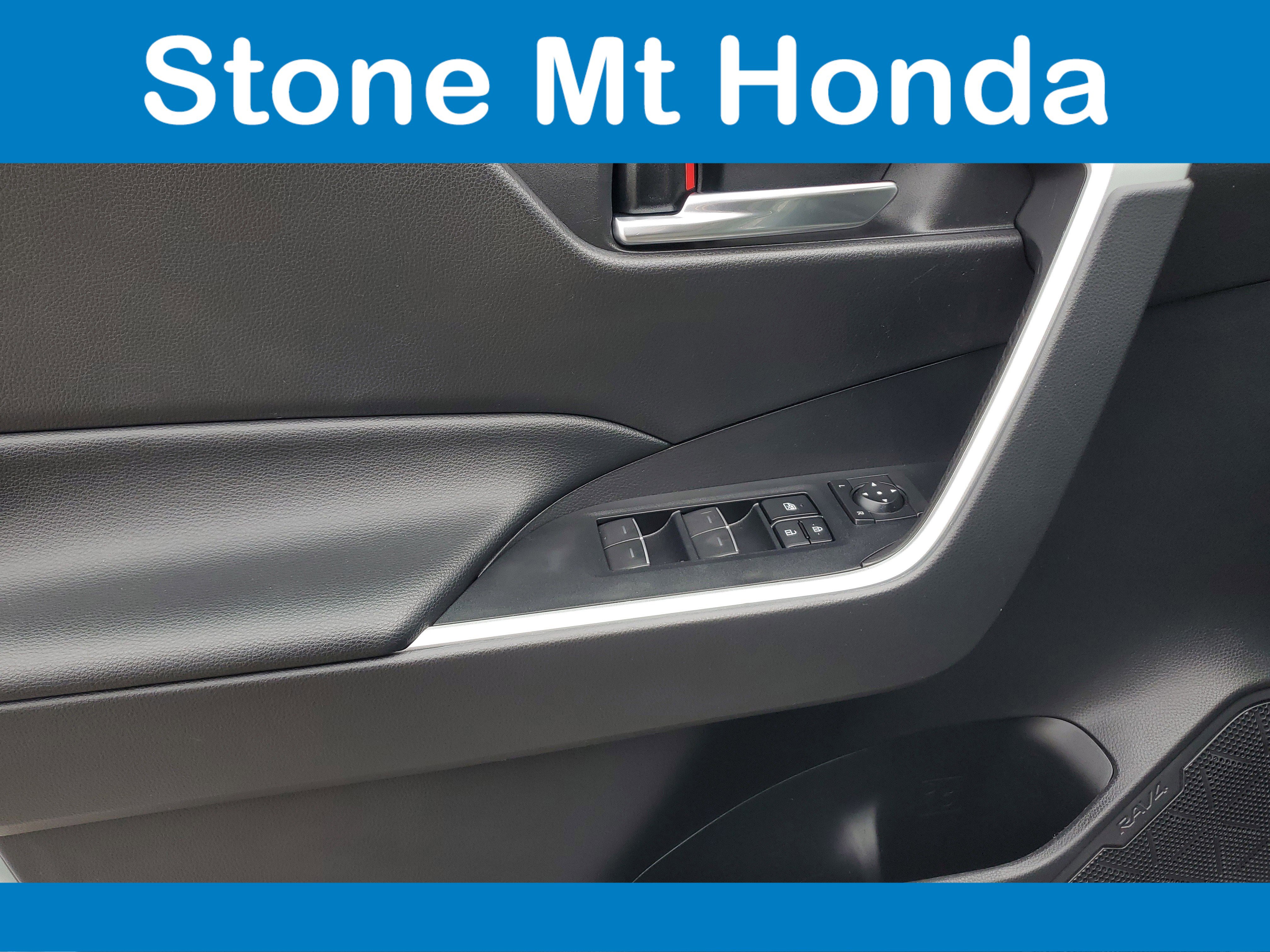 Used 2022 Toyota RAV4 XLE image 20