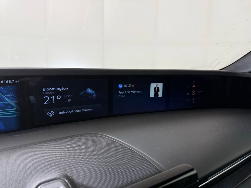 New 2024 Lincoln Nautilus Reserve w/ Equipment Group 202A image 37