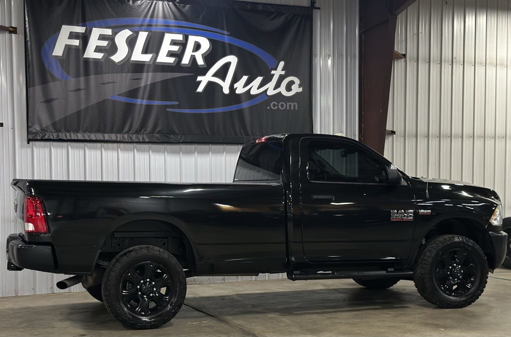 Used 2015 RAM 3500 Tradesman w/ Power & Remote Entry Group image 9