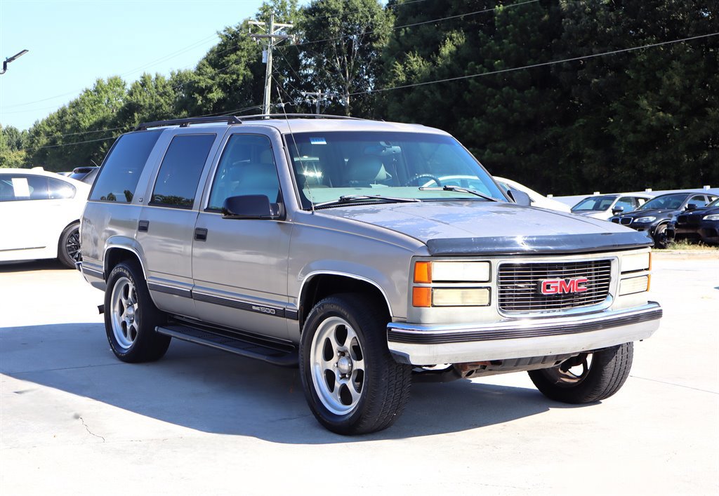 Used 1999 GMC Yukon 4WD 4-Door w/ Marketing Opt Pkg 5 image 9