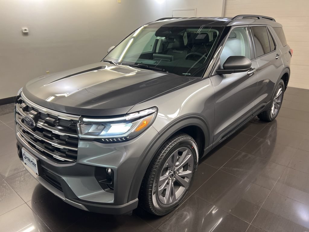 New 2026 Ford Explorer Active w/ Active Comfort Package AWD/4WD image 3