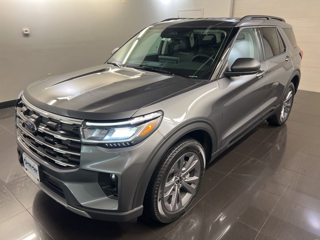 New 2026 Ford Explorer Active w/ Active Comfort Package AWD/4WD image 3