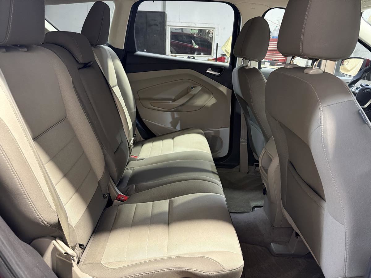 Used 2013 Ford Escape SE image 24