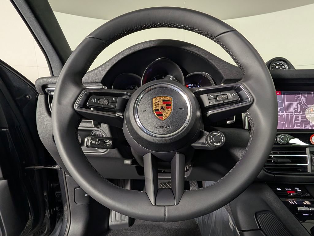 New 2026 Porsche Macan image 38