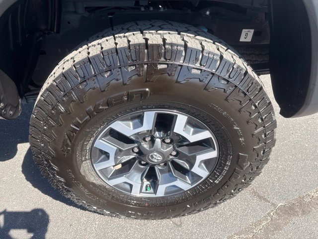 Used 2023 Toyota Tacoma TRD Off-Road AWD/4WD image 12