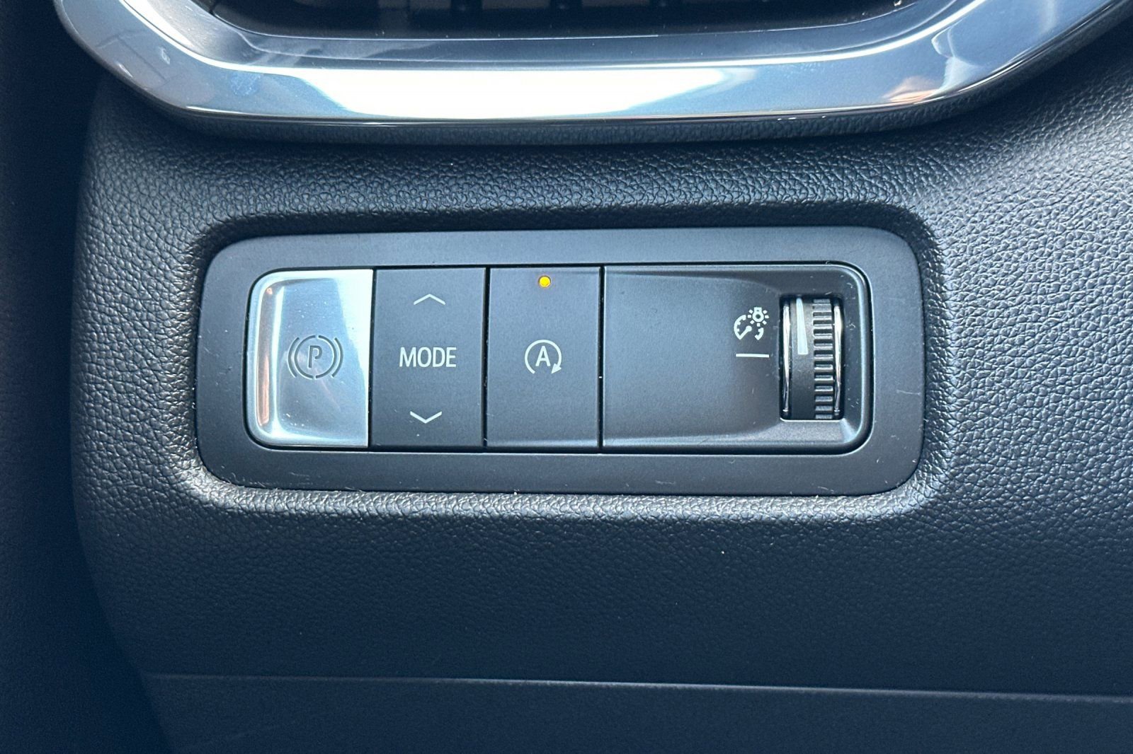 Used 2024 GMC Acadia Elevation w/ Luxury Package image 37