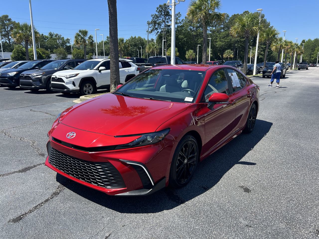 Used 2025 Toyota Camry SE w/ Convenience Package FWD image 5